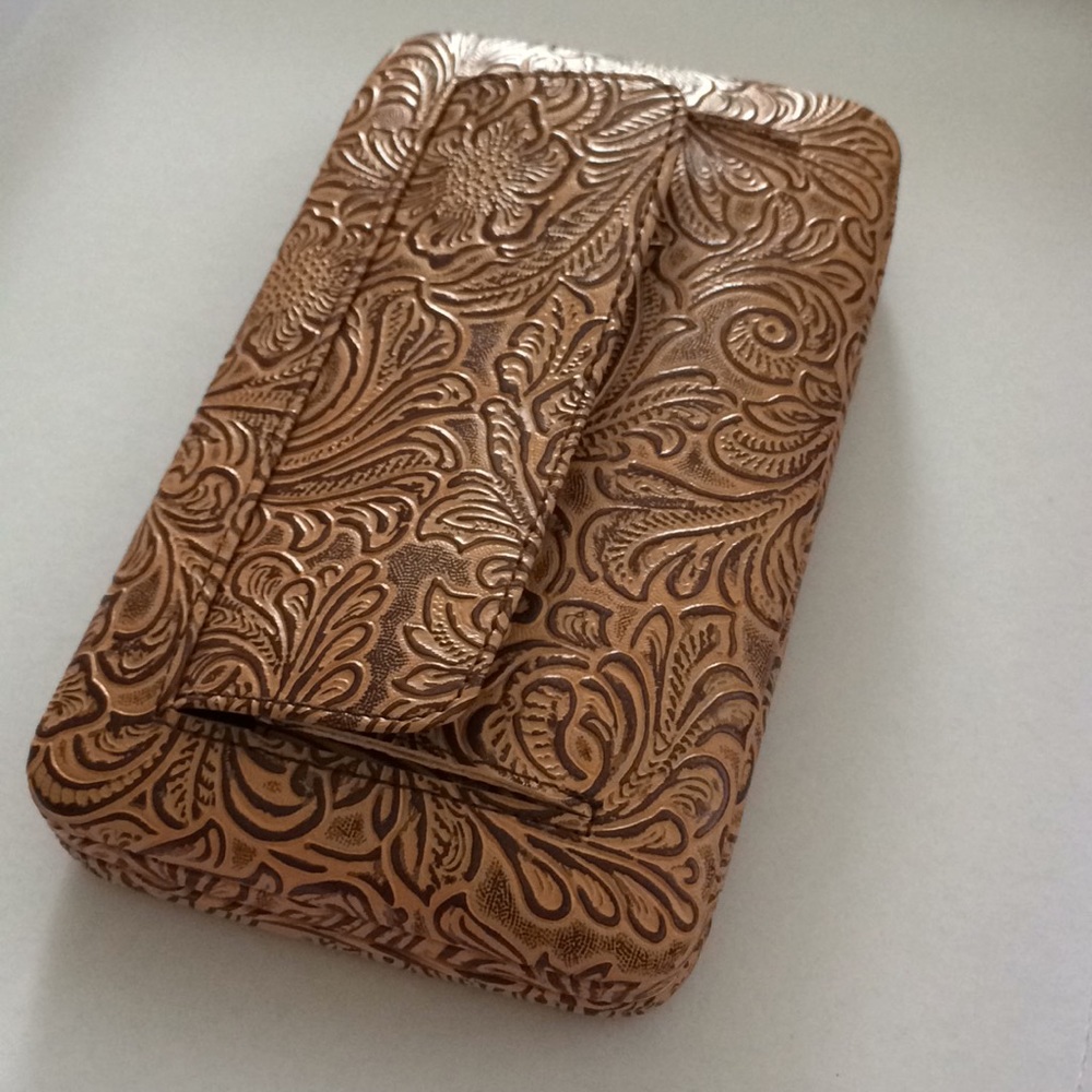 Pattern Leather Snap Flat Wallet